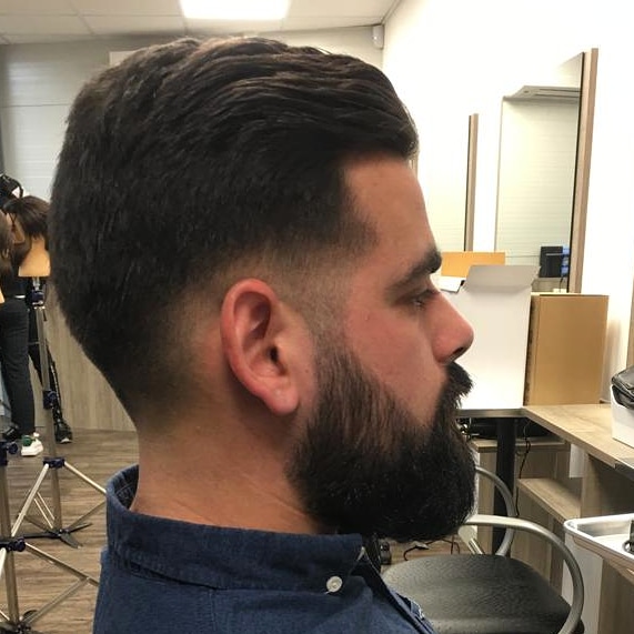 Coupe et barbe homme hair actuel